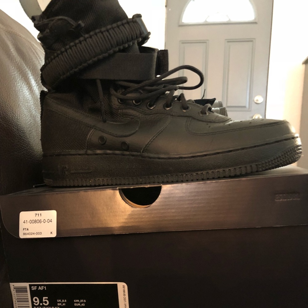 SF Air Force 1 high top triple black. 9.5
